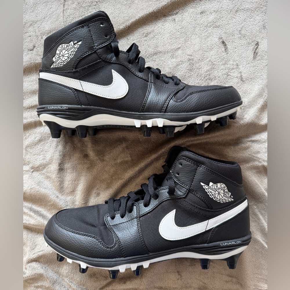 Jordan Mid 1 TD Cleat white/black size 11 with box
